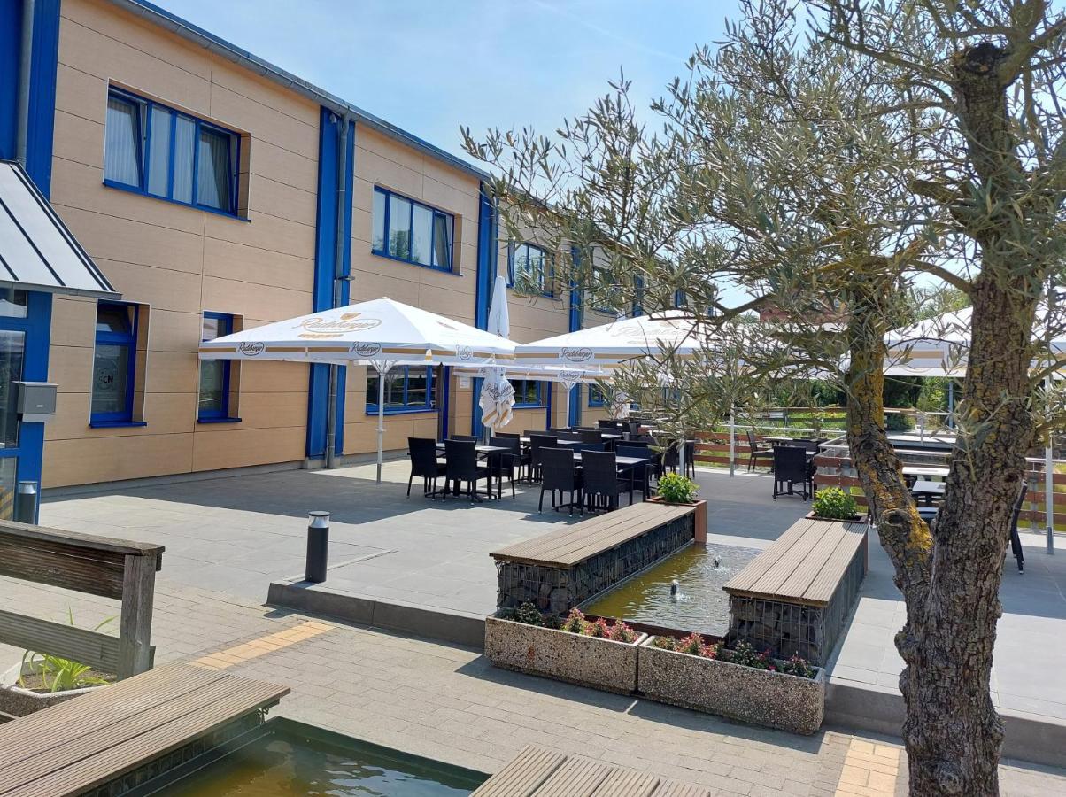 Sporthotel Neuruppin - Apartmenthaus Mit Ferienwohnungen מראה חיצוני תמונה