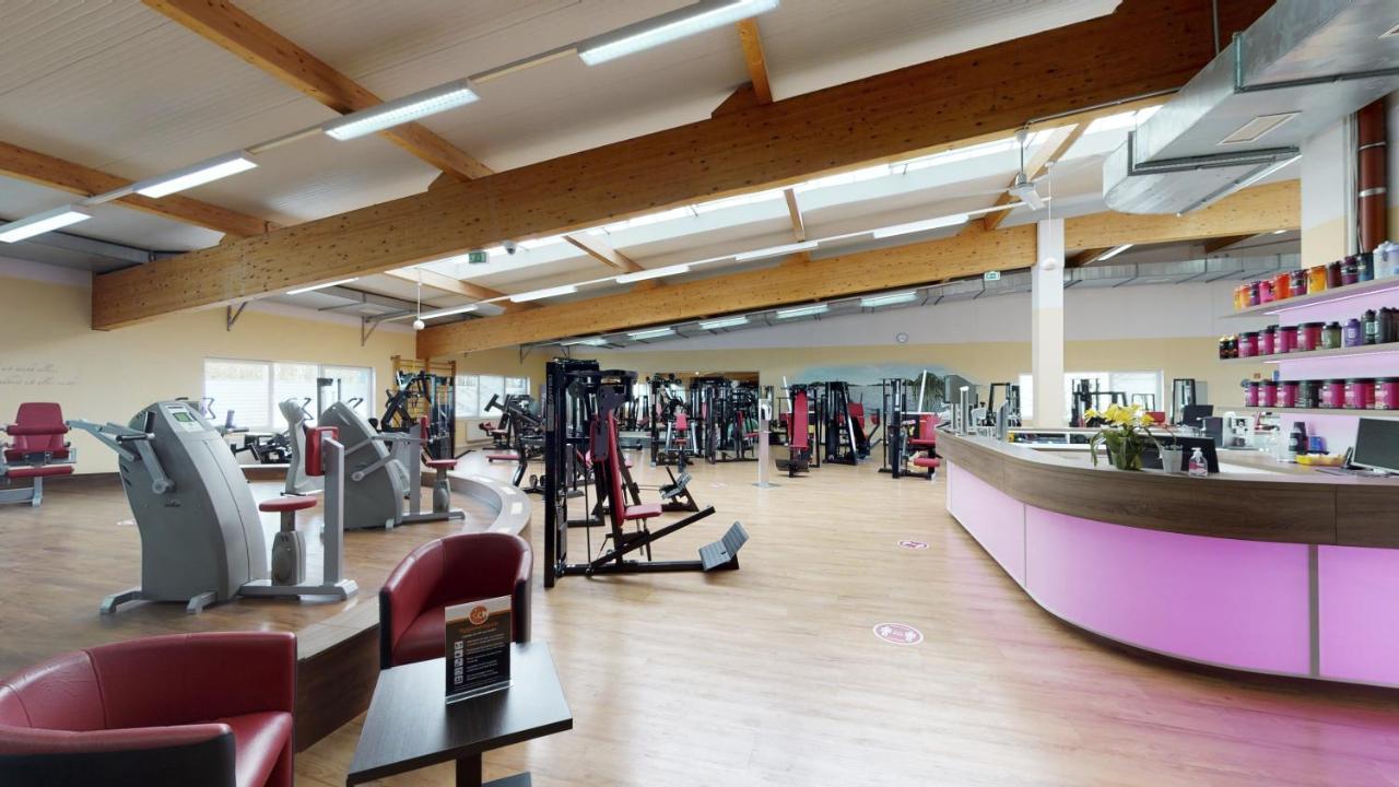 Sporthotel Neuruppin - Apartmenthaus Mit Ferienwohnungen מראה חיצוני תמונה