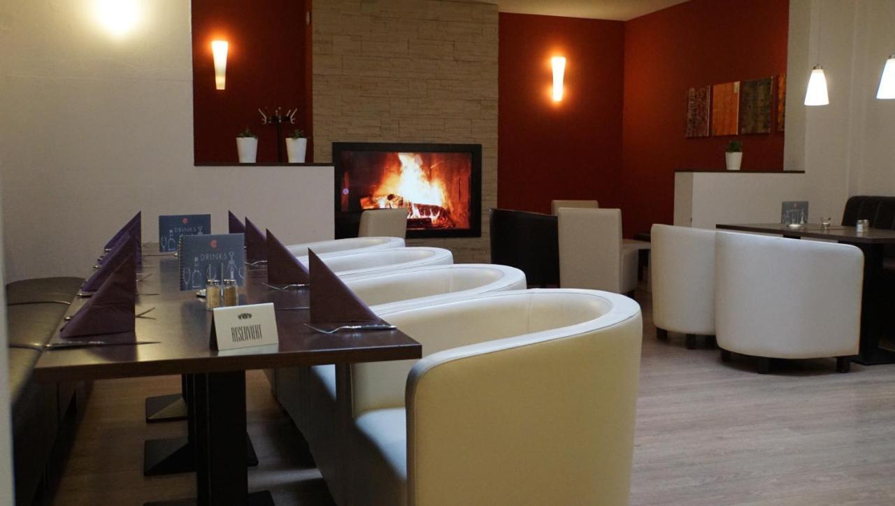 Sporthotel Neuruppin - Apartmenthaus Mit Ferienwohnungen מראה חיצוני תמונה