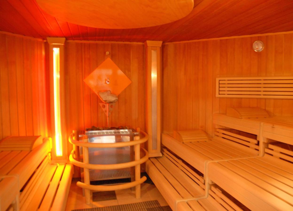 Sporthotel Neuruppin - Apartmenthaus Mit Ferienwohnungen מראה חיצוני תמונה